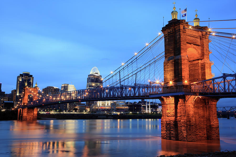 roebling-bridge-cincinnati-ohio-veni